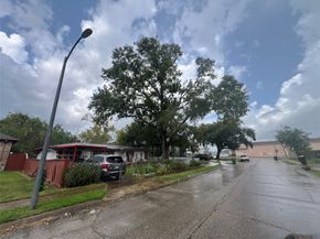 5771 Belarbor Street, Houston TX 77033