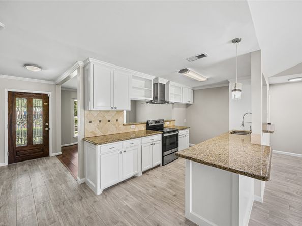 11427 Hillcroft Avenue, Houston TX 77035