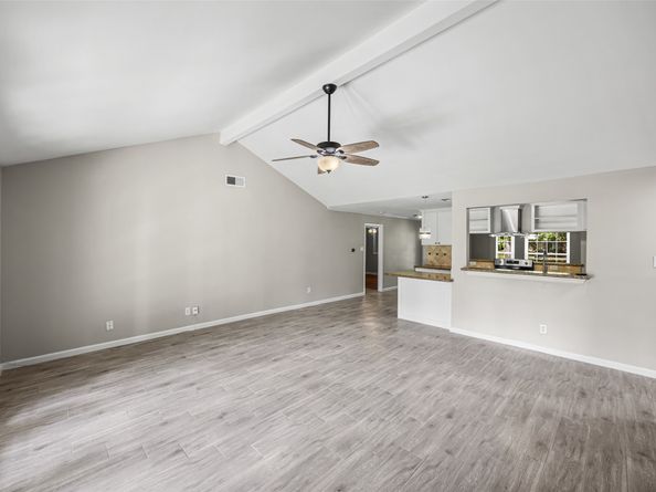 11427 Hillcroft Avenue, Houston TX 77035