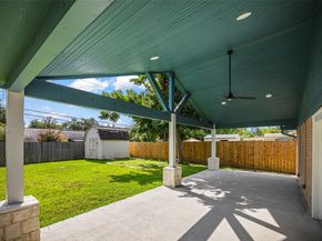 11427 Hillcroft Avenue, Houston TX 77035