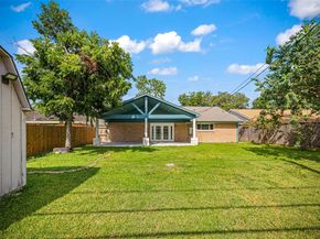 11427 Hillcroft Avenue, Houston TX 77035