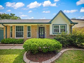 11427 Hillcroft Avenue, Houston TX 77035