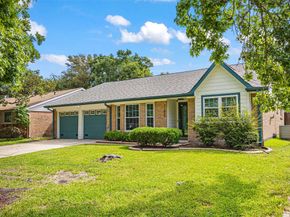 11427 Hillcroft Avenue, Houston TX 77035