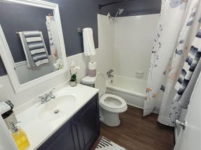 7213 Beechnut Street D, Houston TX 77074