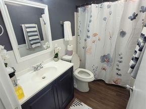 7213 Beechnut Street D, Houston TX 77074