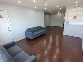 7213 Beechnut Street D, Houston TX 77074