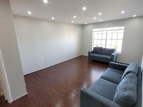 7213 Beechnut Street D, Houston TX 77074