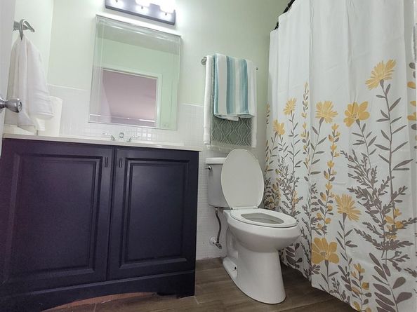 7213 Beechnut Street D, Houston TX 77074