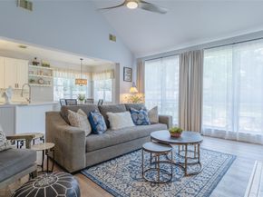 18 Westward Ridge Place, The Woodlands TX 77384