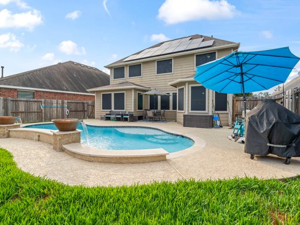 16918 Lake Willowby Lane, Houston TX 77044