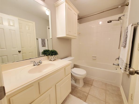 5439 Emerald Pointe Lane, Sugar Land TX 77479