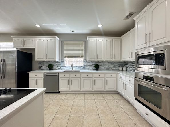 5439 Emerald Pointe Lane, Sugar Land TX 77479