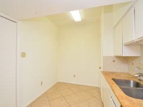 2100 Tanglewilde Street 169, Houston TX 77063