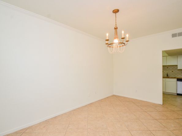2100 Tanglewilde Street 169, Houston TX 77063