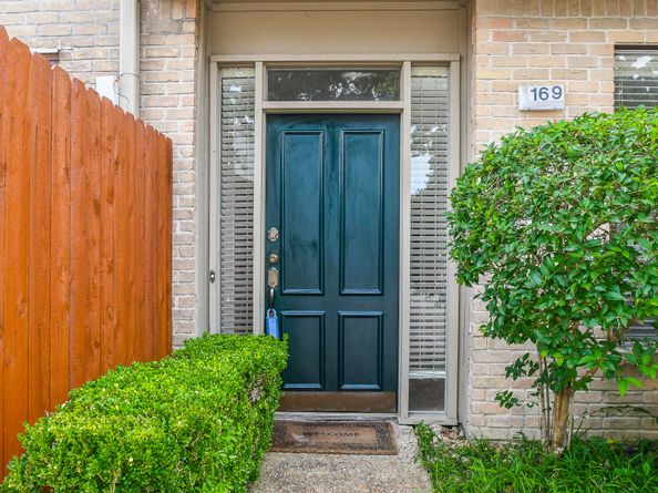2100 Tanglewilde Street 169, Houston TX 77063