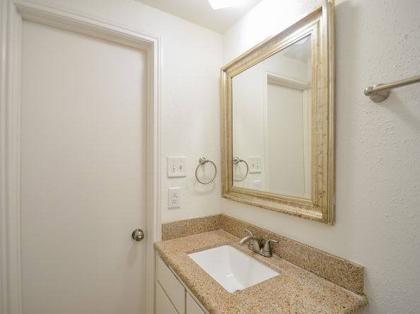 2100 Tanglewilde Street 169, Houston TX 77063