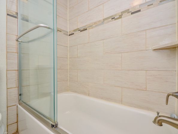 2100 Tanglewilde Street 169, Houston TX 77063