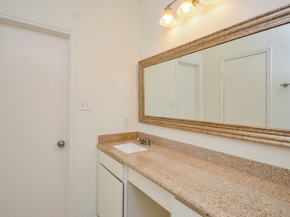 2100 Tanglewilde Street 169, Houston TX 77063