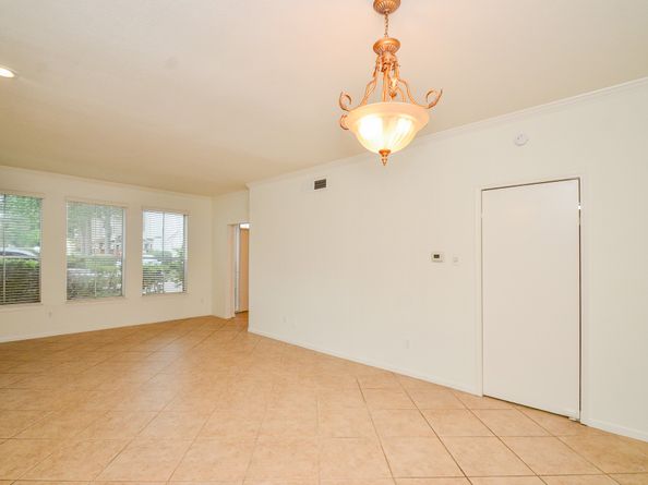 2100 Tanglewilde Street 169, Houston TX 77063