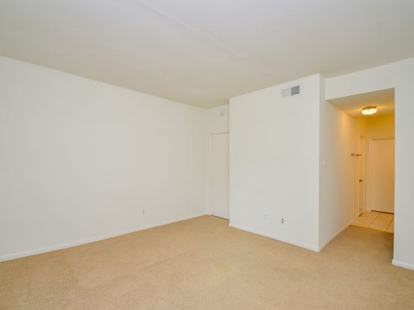 2100 Tanglewilde Street 169, Houston TX 77063