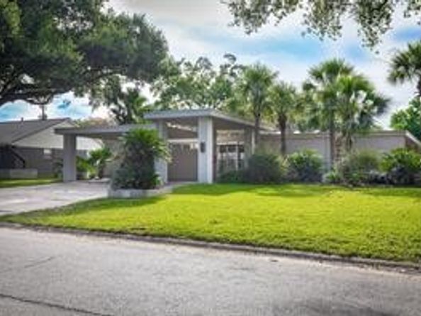 10211 Willowgrove Drive, Houston TX 77035