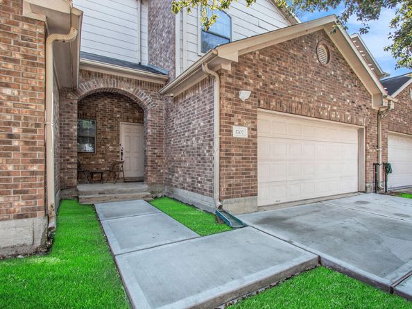 3707 E Ashford Villa Lane, Houston TX 77082