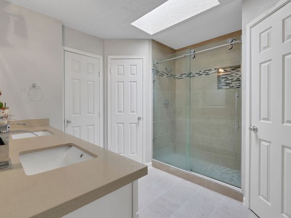1912 Trixie Lane, Houston TX 77042