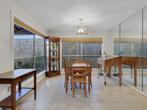 1912 Trixie Lane, Houston TX 77042
