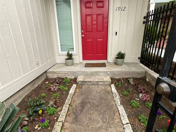 1912 Trixie Lane, Houston TX 77042