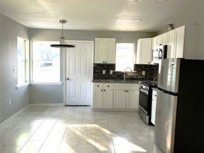 4502 Hirsch Road A, Houston TX 77026