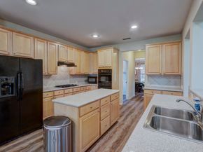 78 E Evangeline Oaks Circle, The Woodlands TX 77384