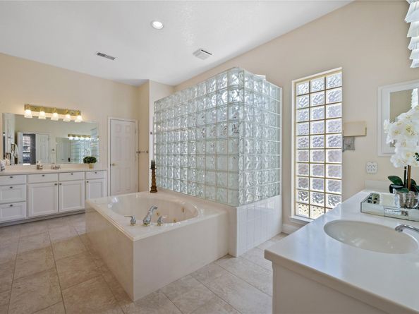 2510 Pebble Stream Court, Kingwood TX 77345