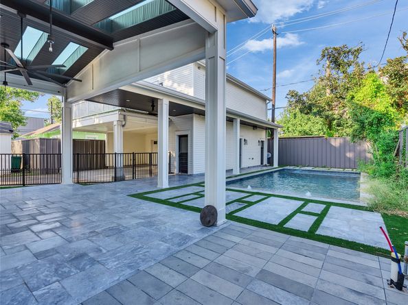 1109 Rutland Street, Houston TX 77008