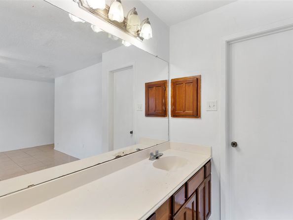13410 S Thorntree Drive, Houston TX 77015