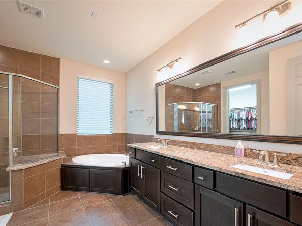 1224 Nelson Falls Lane, Houston TX 77008