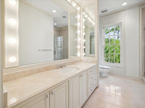 3665 Knollwood Street, Houston TX 77019
