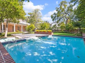 3665 Knollwood Street, Houston TX 77019