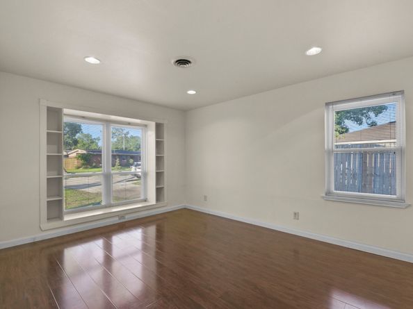 8807 Birdwood Road, Houston TX 77074