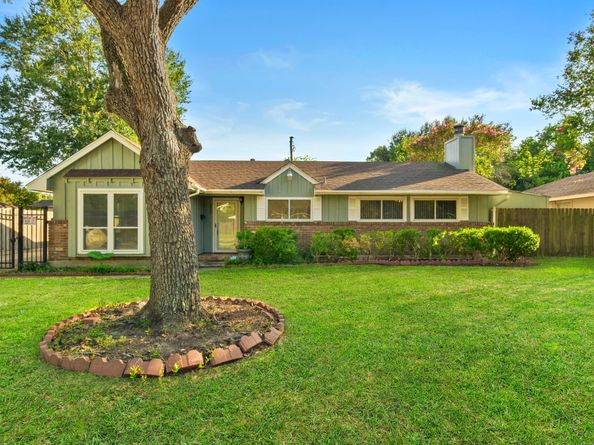 8807 Birdwood Road, Houston TX 77074