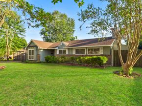 8807 Birdwood Road, Houston TX 77074