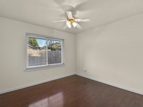 8807 Birdwood Road, Houston TX 77074