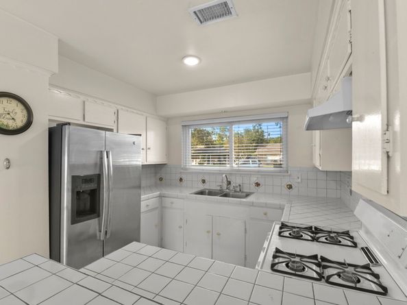 8807 Birdwood Road, Houston TX 77074