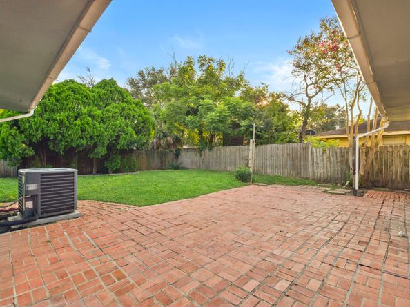 8807 Birdwood Road, Houston TX 77074