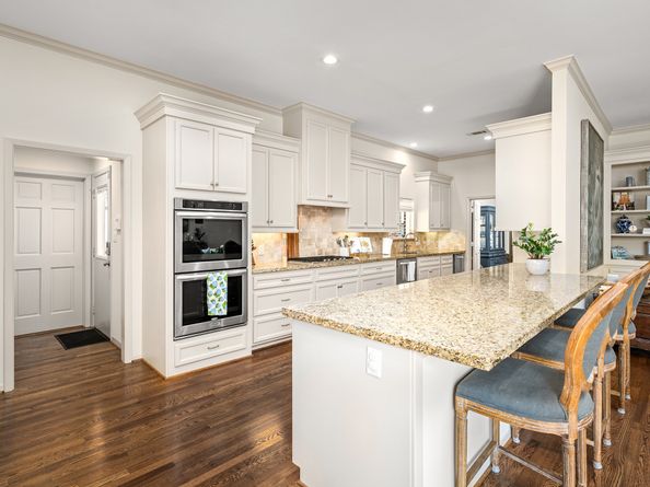 6135 Inwood Drive, Houston TX 77057