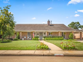 6135 Inwood Drive