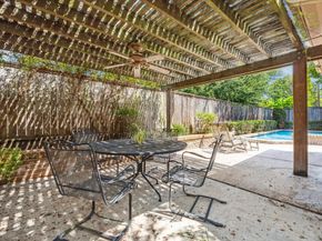 24 W Broad Oaks Drive, Houston TX 77056