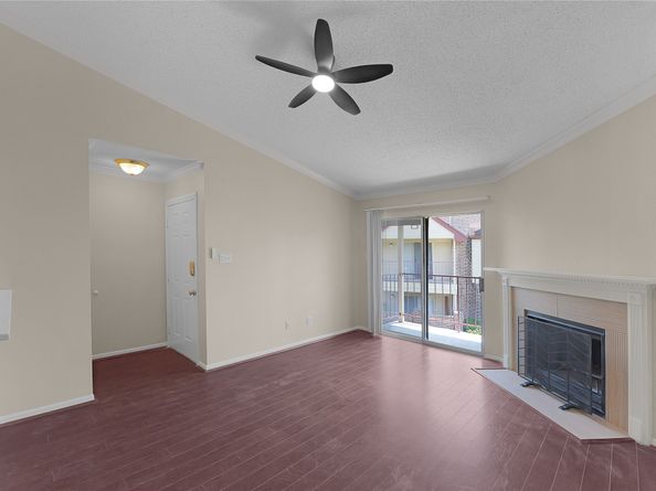 2120 El Paseo Street 3204, Houston TX 77054