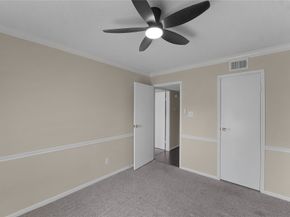 2120 El Paseo Street 3204, Houston TX 77054
