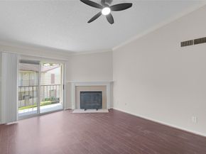 2120 El Paseo Street 3204, Houston TX 77054