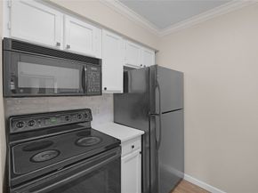 2120 El Paseo Street 3204, Houston TX 77054